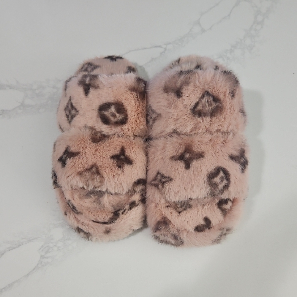 Fuzzy Pink And Brown Monogram Slippers Size 7 - Picture 1 of 6